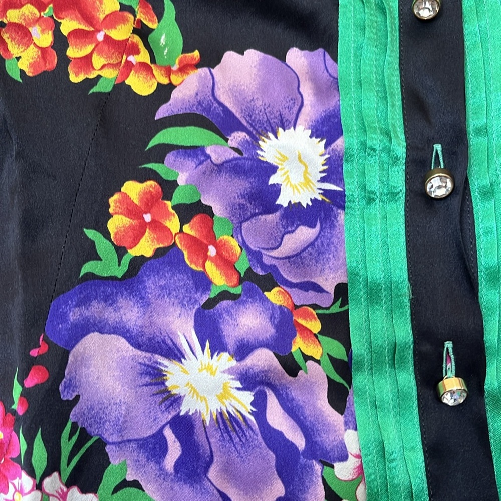D&G blouse - Picture 7 of 8